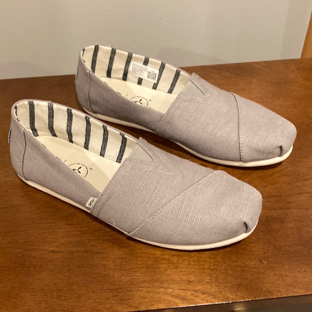 Toms Ladies size 9